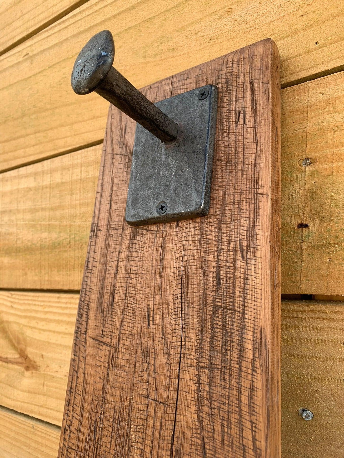 Cowboy Hat Wood Wall Rack with 2 Railroad Stakes in Rustic Farmhouse Style