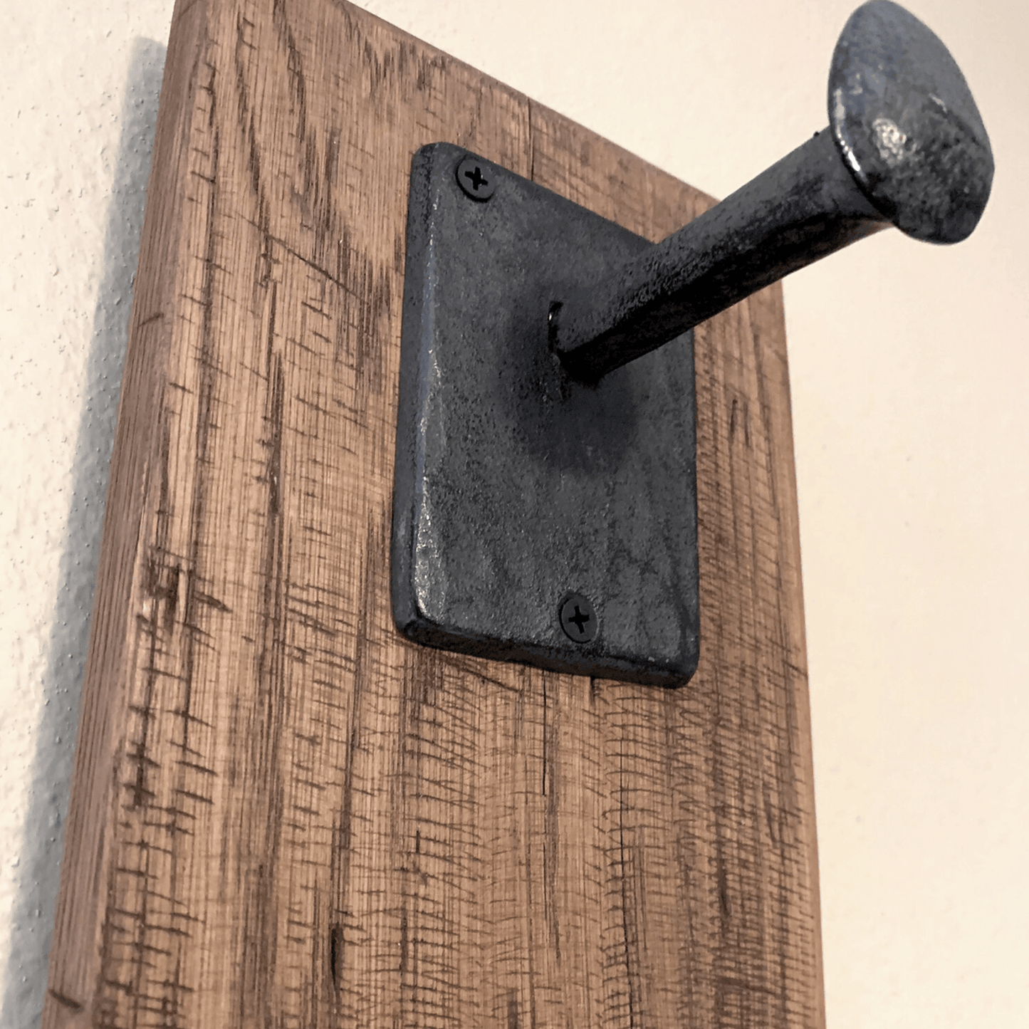 Cowboy Hat Wood Wall Rack with 2 Railroad Stakes in Rustic Farmhouse Style